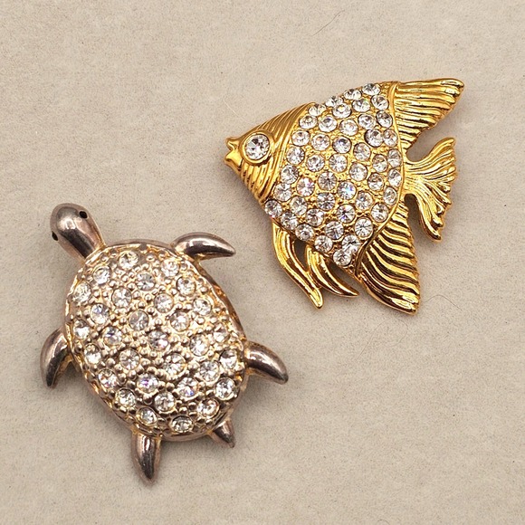 Best Jewelry - Vintage Rhinestone Turtle and Angel Fish Brooch Pin Set Gold Silver Tone Coastal